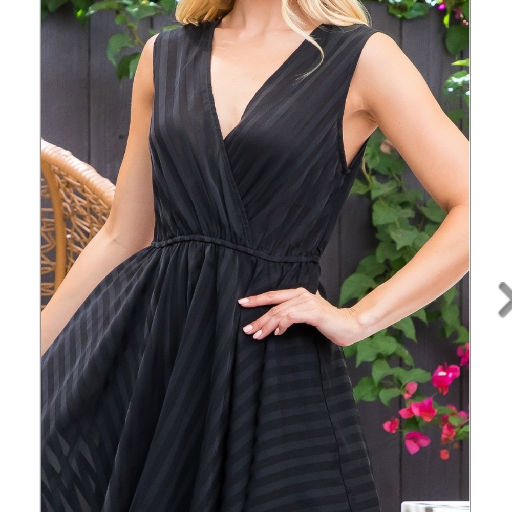 Black Handkerchief Hem Sleeveless Dress - Picture 3 of 6